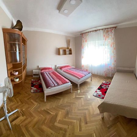 Edina Apartman Balatonlelle Exterior photo