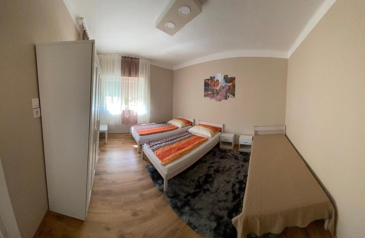Edina Apartman Balatonlelle Exterior photo