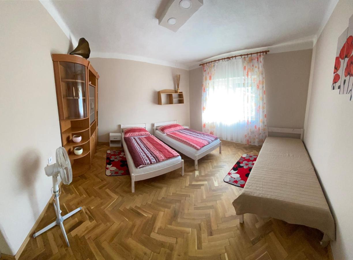 Edina Apartman Balatonlelle Exterior photo