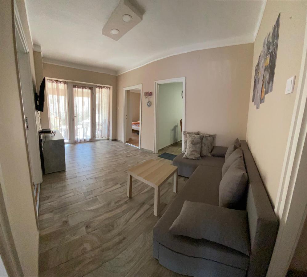 Edina Apartman Balatonlelle Exterior photo